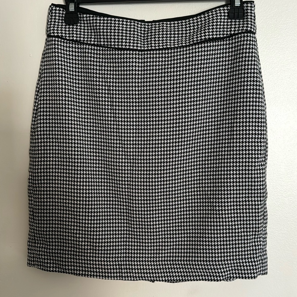 Banana republic houndstooth skirt